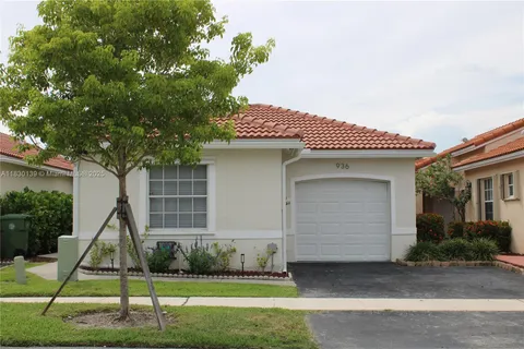 936 SW 180th Ter, Pembroke Pines FL 33029