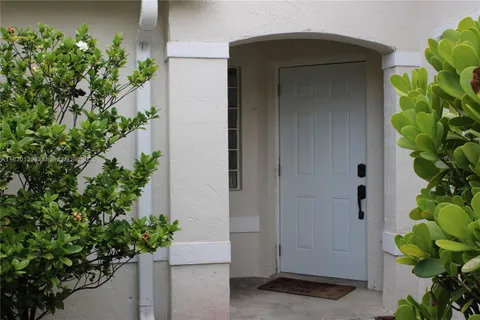 936 SW 180th Ter, Pembroke Pines FL 33029