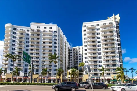 1830 Radius Dr # 704, Hollywood FL 33020
