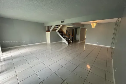 1733 NW 56th Ave # 13, Lauderhill FL 33313