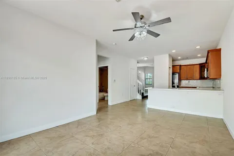5840 NW 104th Path # 5840, Doral FL 33178