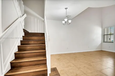 5840 NW 104th Path # 5840, Doral FL 33178