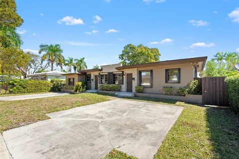 1311 N 19th Ave, Hollywood FL 33020