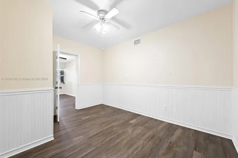1311 N 19th Ave side, Hollywood FL 33020
