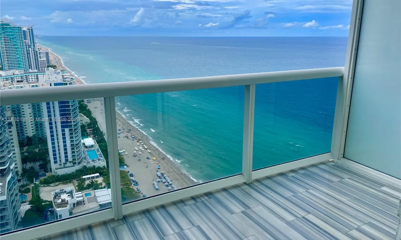 1830 S Ocean Dr # 3812, Hallandale Beach FL 33009