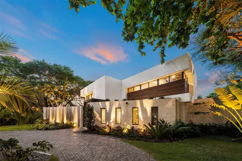 4041 S Le Jeune Rd, Miami FL 33146