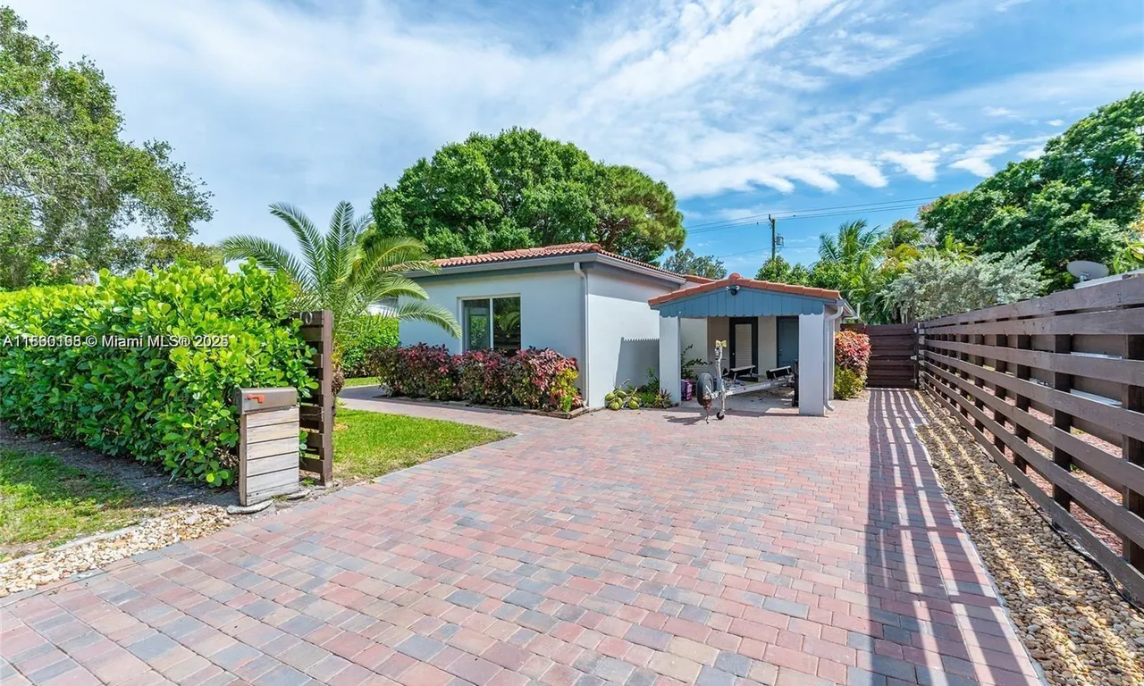 510 SW 16th Ct, Fort Lauderdale FL 33315