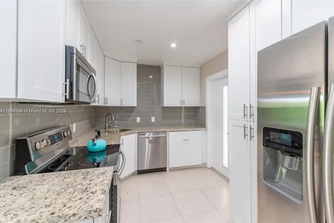 510 SW 16th Ct, Fort Lauderdale FL 33315
