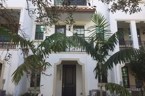 11332 SW 15th St, Pembroke Pines FL 33025