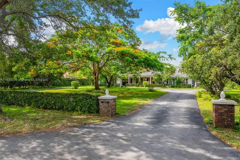 6420 SW 114th St, Pinecrest FL 33156