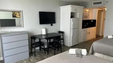 19201 Collins Ave # 602, Sunny Isles Beach FL 33160