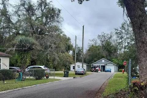416 Harrison St, Other City - In The State Of Florida FL 32043