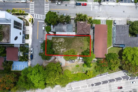 367 SW 11th St, Miami FL 33130