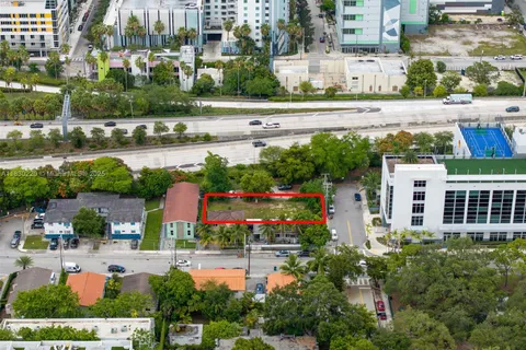 367 SW 11th St, Miami FL 33130