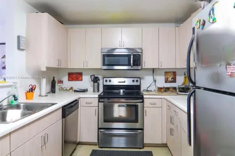 50 Menores Ave # 832, Coral Gables FL 33134