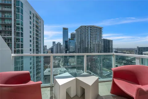 41 SE 5th St # 2004, Miami FL 33131
