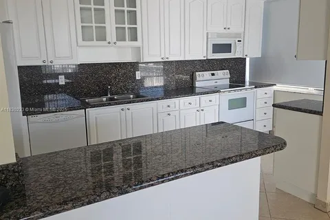 18011 Biscayne Blvd # 1504, Aventura FL 33160