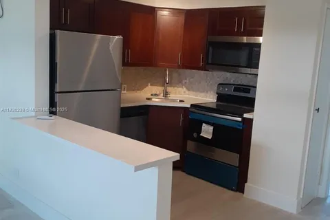 1520 NE 56TH ST # 7, Fort Lauderdale FL 33334