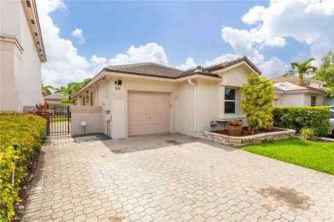 184 NW 75th Way, Plantation FL 33317