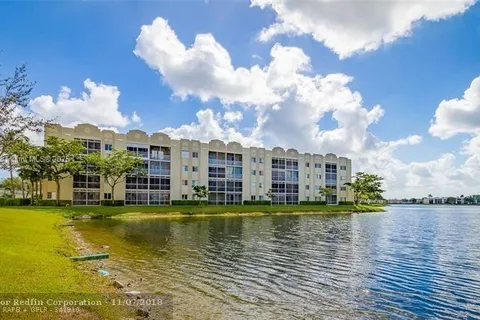 4717 NW 7th St # 10, Miami FL 33126