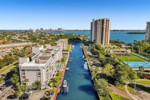 1650 NE 115th St # 604, Miami FL 33181