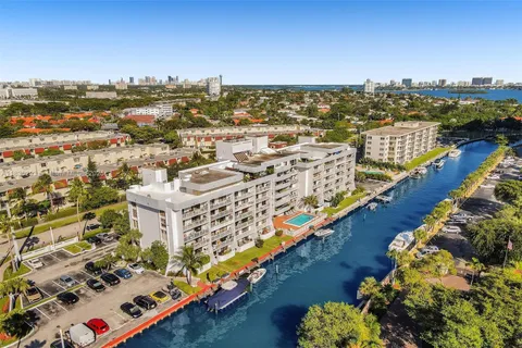 1650 NE 115th St # 604, Miami FL 33181