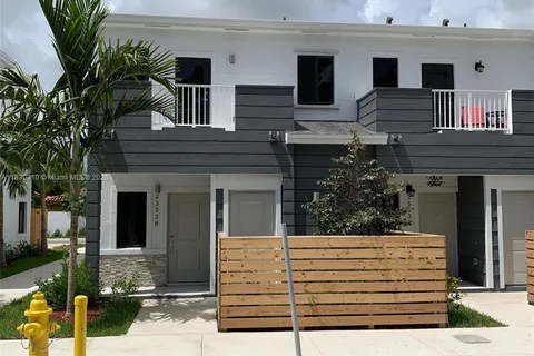 25338 SW 25338 SW # 107, Homestead FL 33032