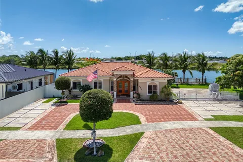 29363 SW 142nd Ave, Homestead FL 33033