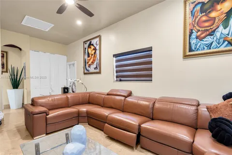 29363 SW 142nd Ave, Homestead FL 33033