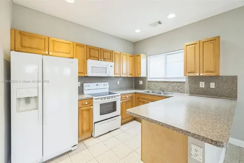 3156 NE 4th St, Homestead FL 33033