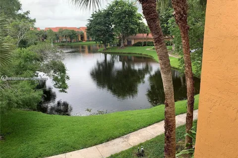 10781 Cleary Blvd # 308, Plantation FL 33324
