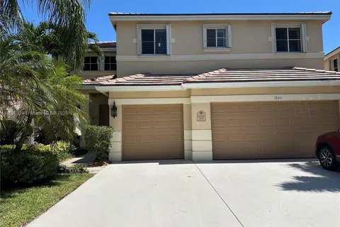 3844 Falcon Ridge Cir, Weston FL 33331