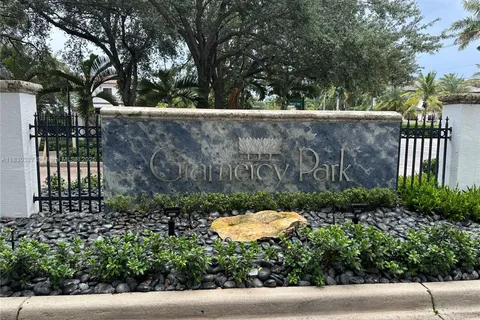 16021 NW 83rd Ave, Miami Lakes FL 33016
