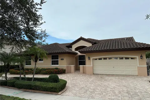 16021 NW 83rd Ave, Miami Lakes FL 33016