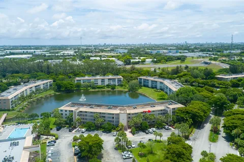 1902 Bermuda Cir # J4, Coconut Creek FL 33066