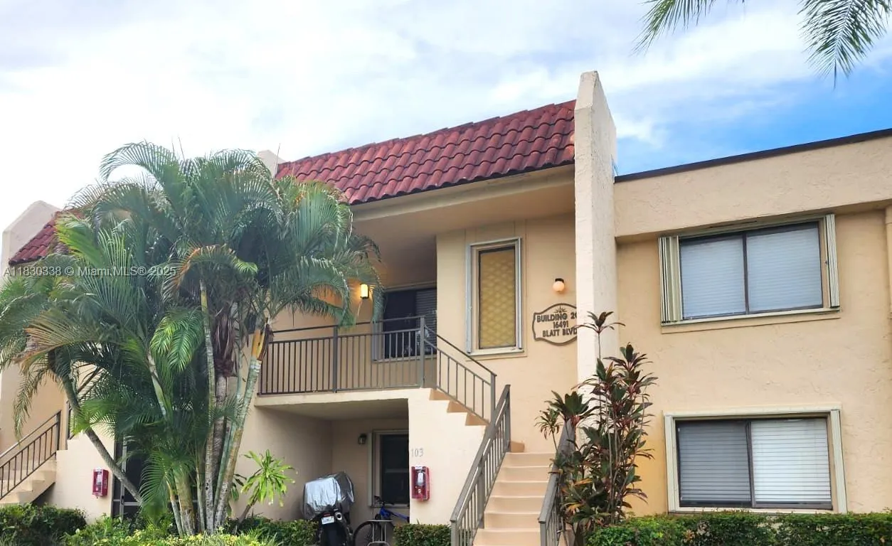 16491 Blatt Blvd # 203, Weston FL 33326