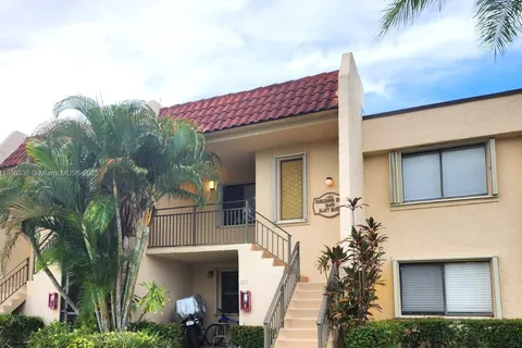 16491 Blatt Blvd # 203, Weston FL 33326