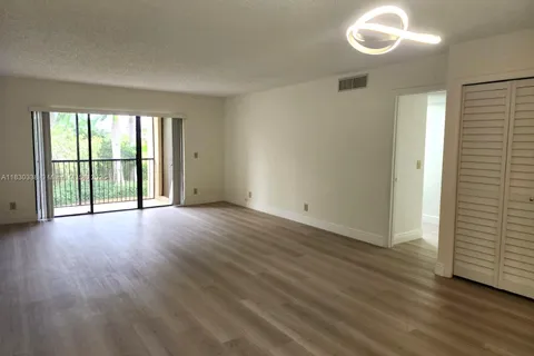 16491 Blatt Blvd # 203, Weston FL 33326