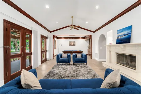 11401 SW 69th Ave, Pinecrest FL 33156