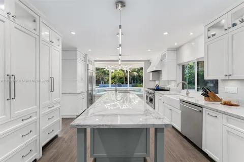 11401 SW 69th Ave, Pinecrest FL 33156