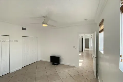 1559 Michigan Ave # 305, Miami Beach FL 33139