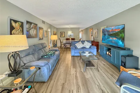 2201 Lucaya Bnd # D2, Coconut Creek FL 33066