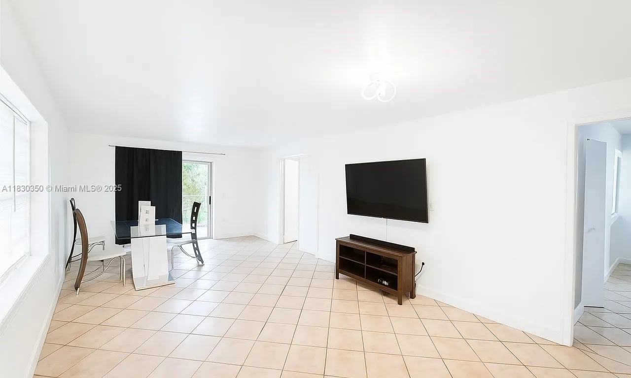 1250 Lincoln Rd # 203, Miami Beach FL 33139