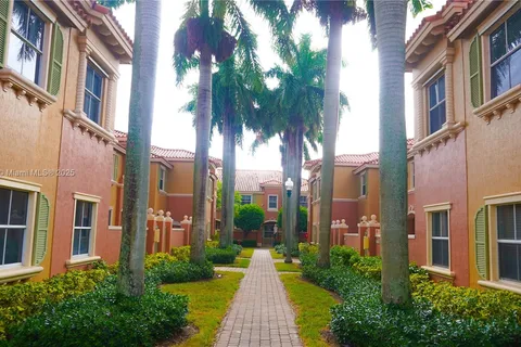 10653 SW 8th St # 2407, Pembroke Pines FL 33025