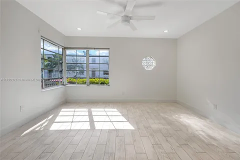 905 Michigan Ave # 1, Miami Beach FL 33139