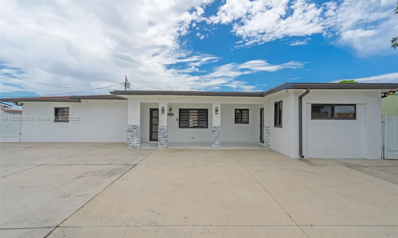 18030 NW 42nd Ct, Miami Gardens FL 33055