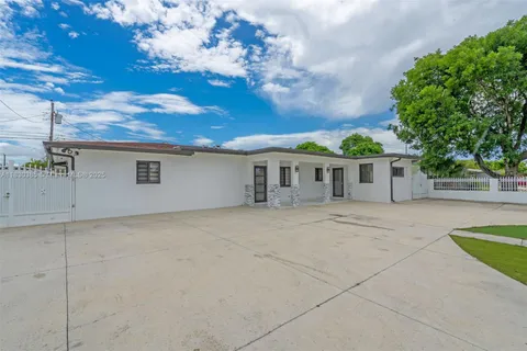 18030 NW 42nd Ct, Miami Gardens FL 33055