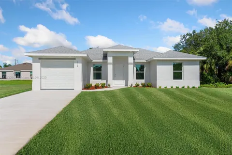 416 PINEHURST AVE, Lehigh Acres FL 33974