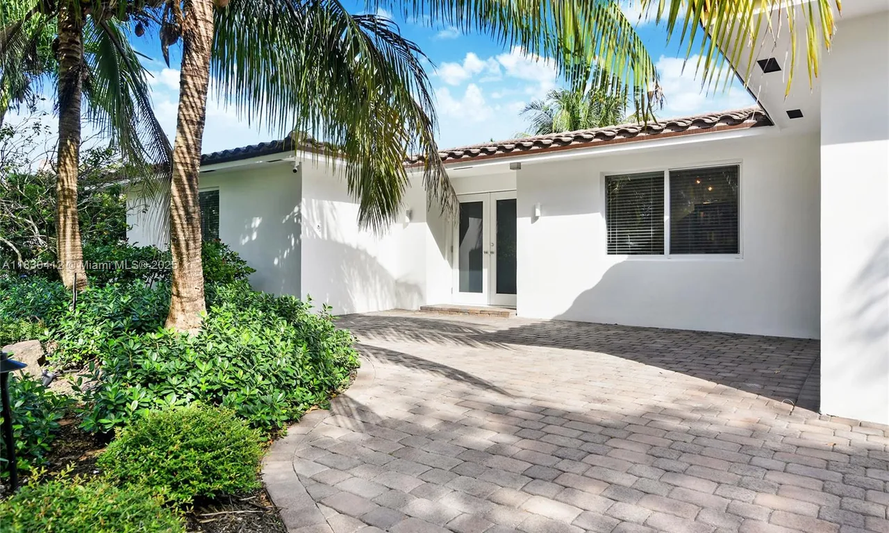 20701 NE 21st Ct, Miami FL 33179