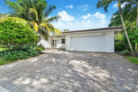 20701 NE 21st Ct, Miami FL 33179